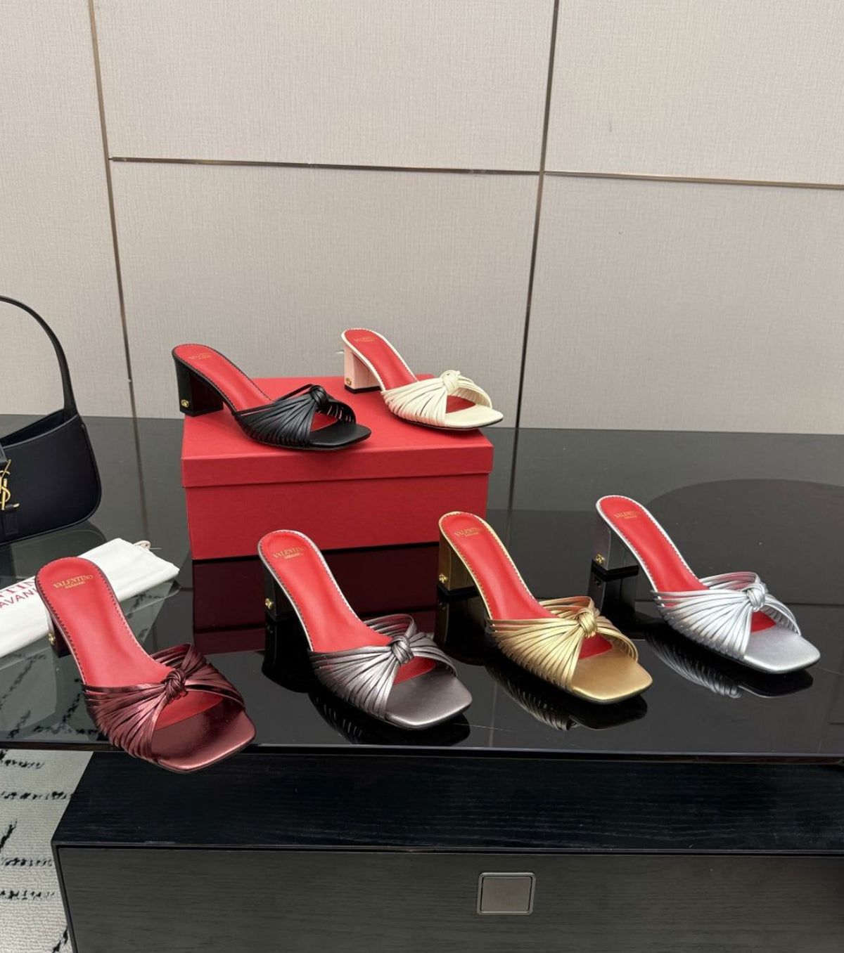 Annet Sandals
