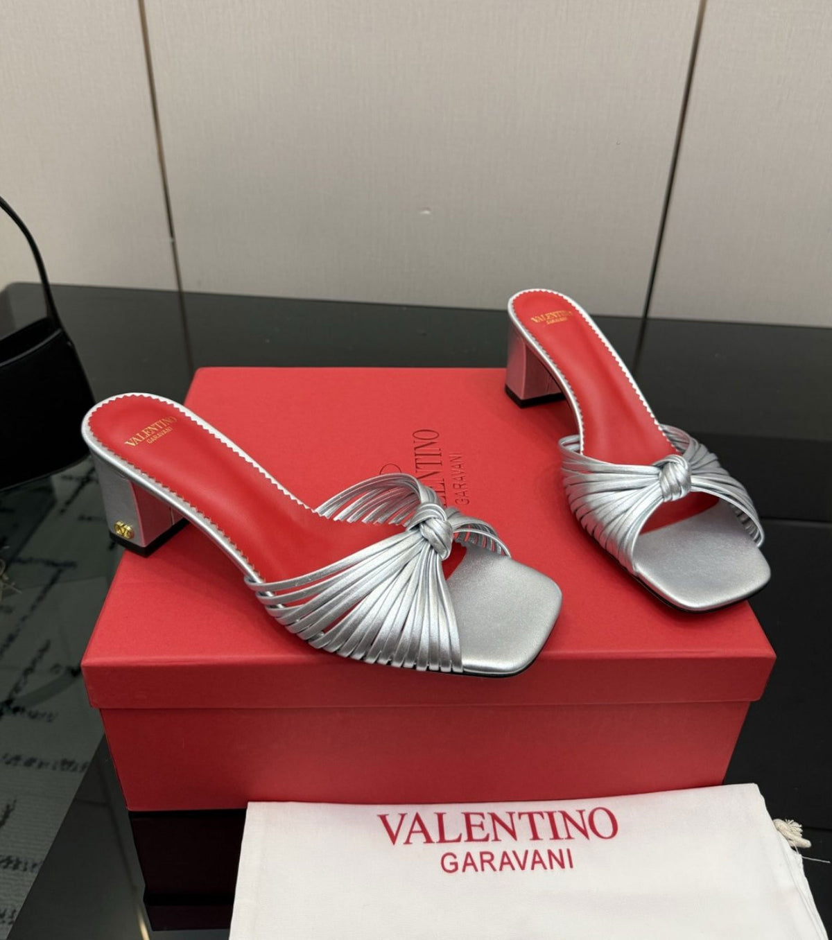 Annet Sandals