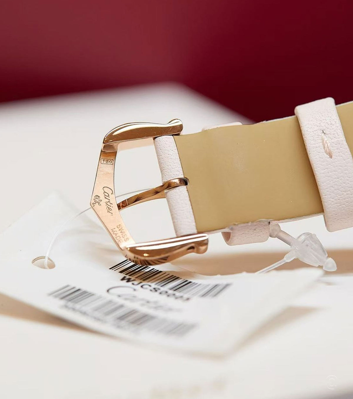 Coussin de Cartier watch