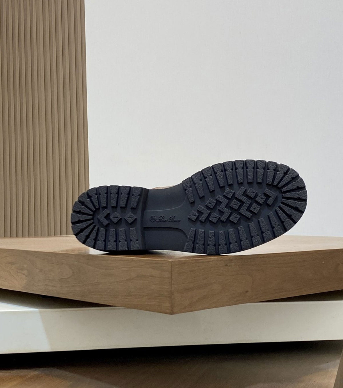 Dover Walk Leather Chelsea Boots