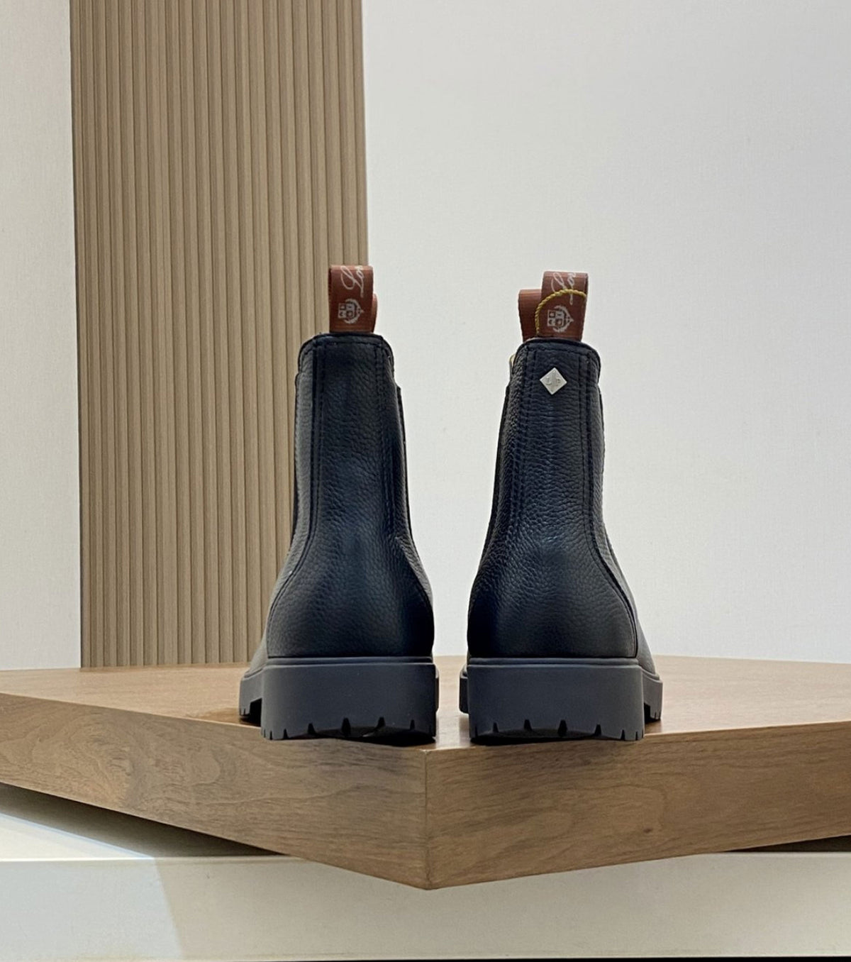 Dover Walk Leather Chelsea Boots