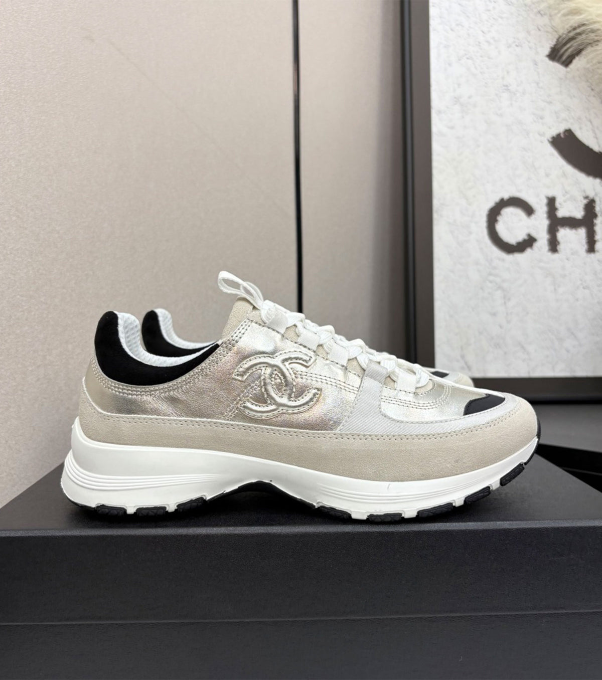 Metier D'Art Sneakers