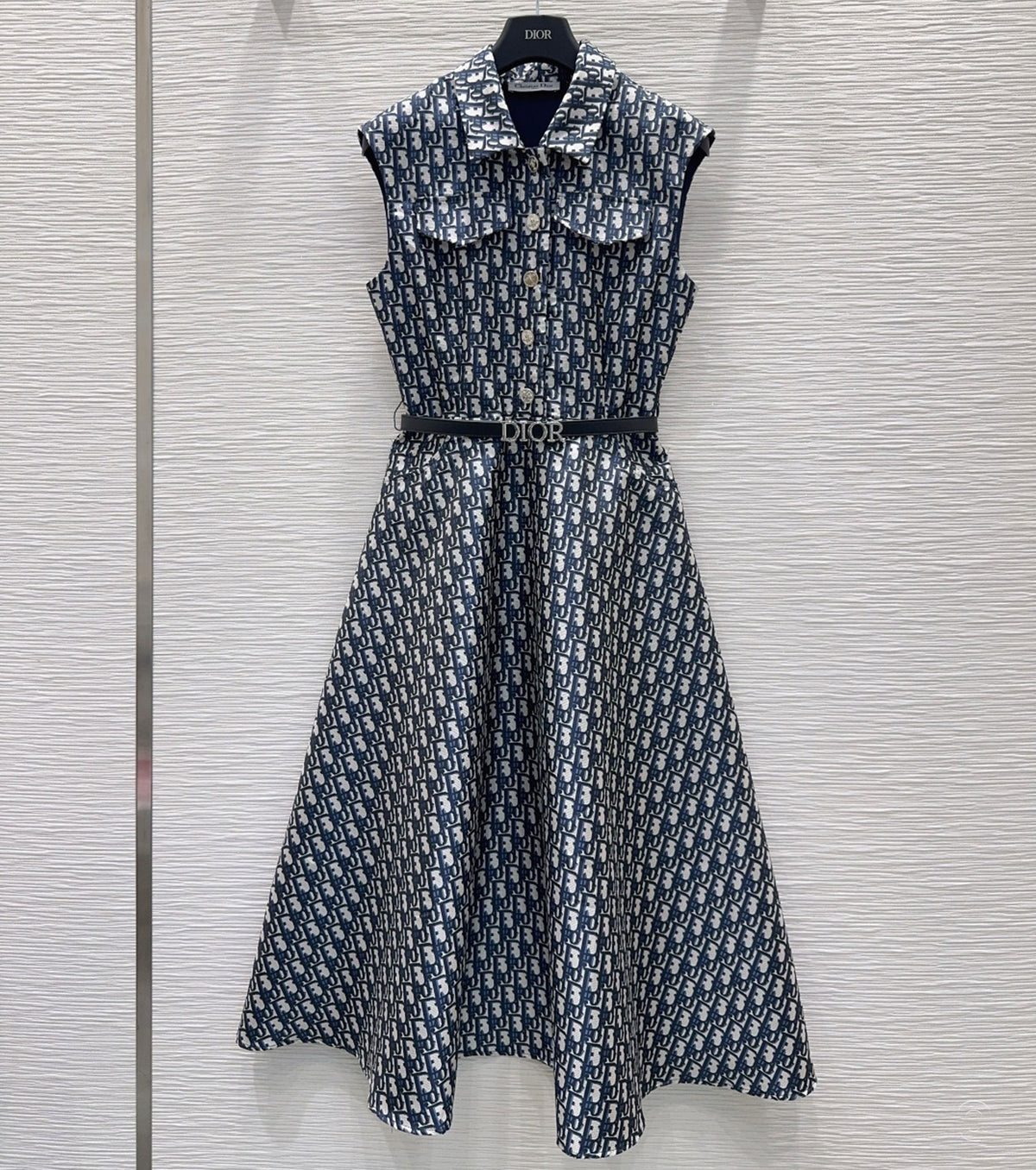 Oblique dress