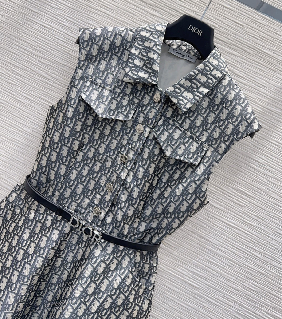 Oblique dress