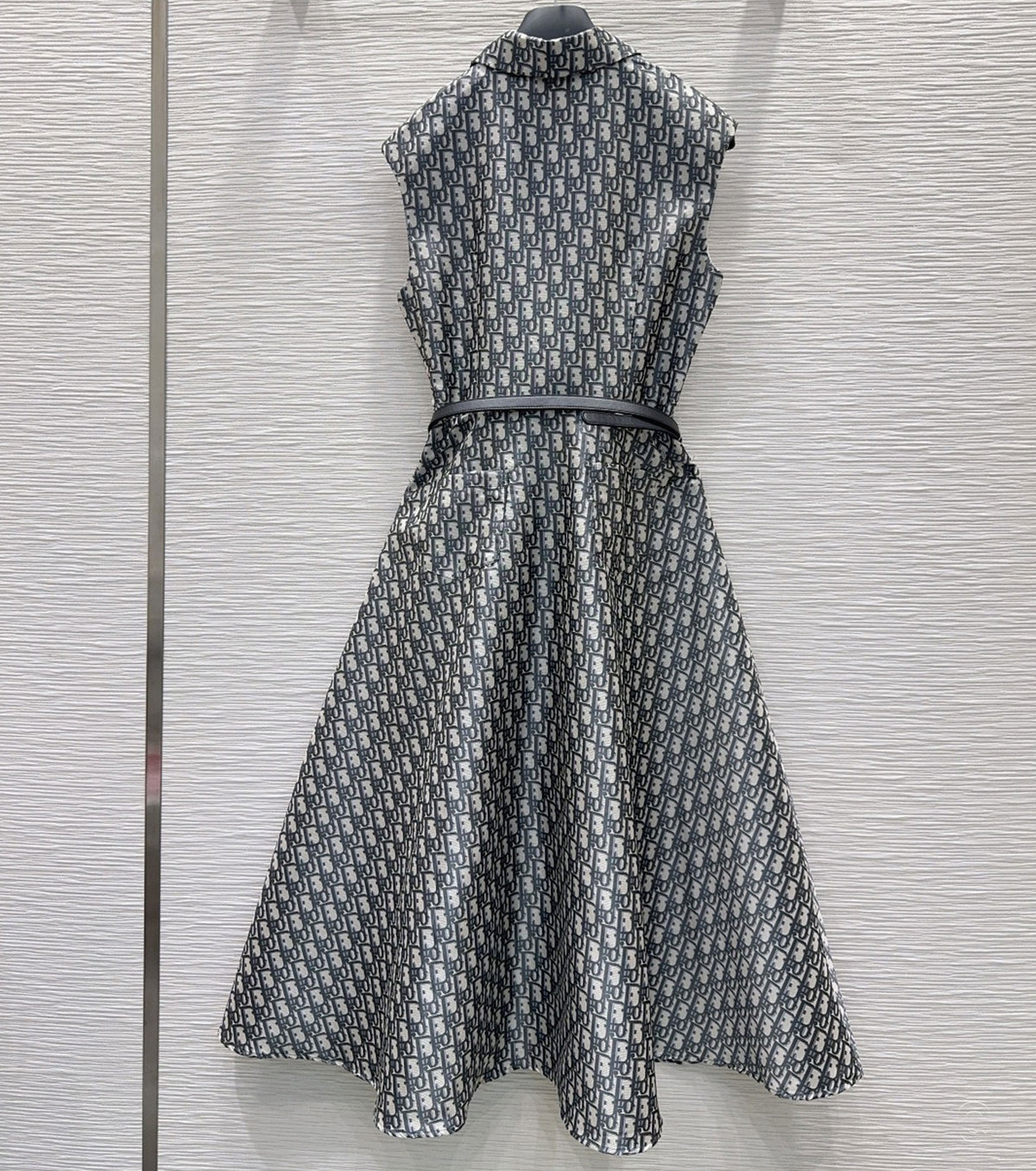 Oblique dress