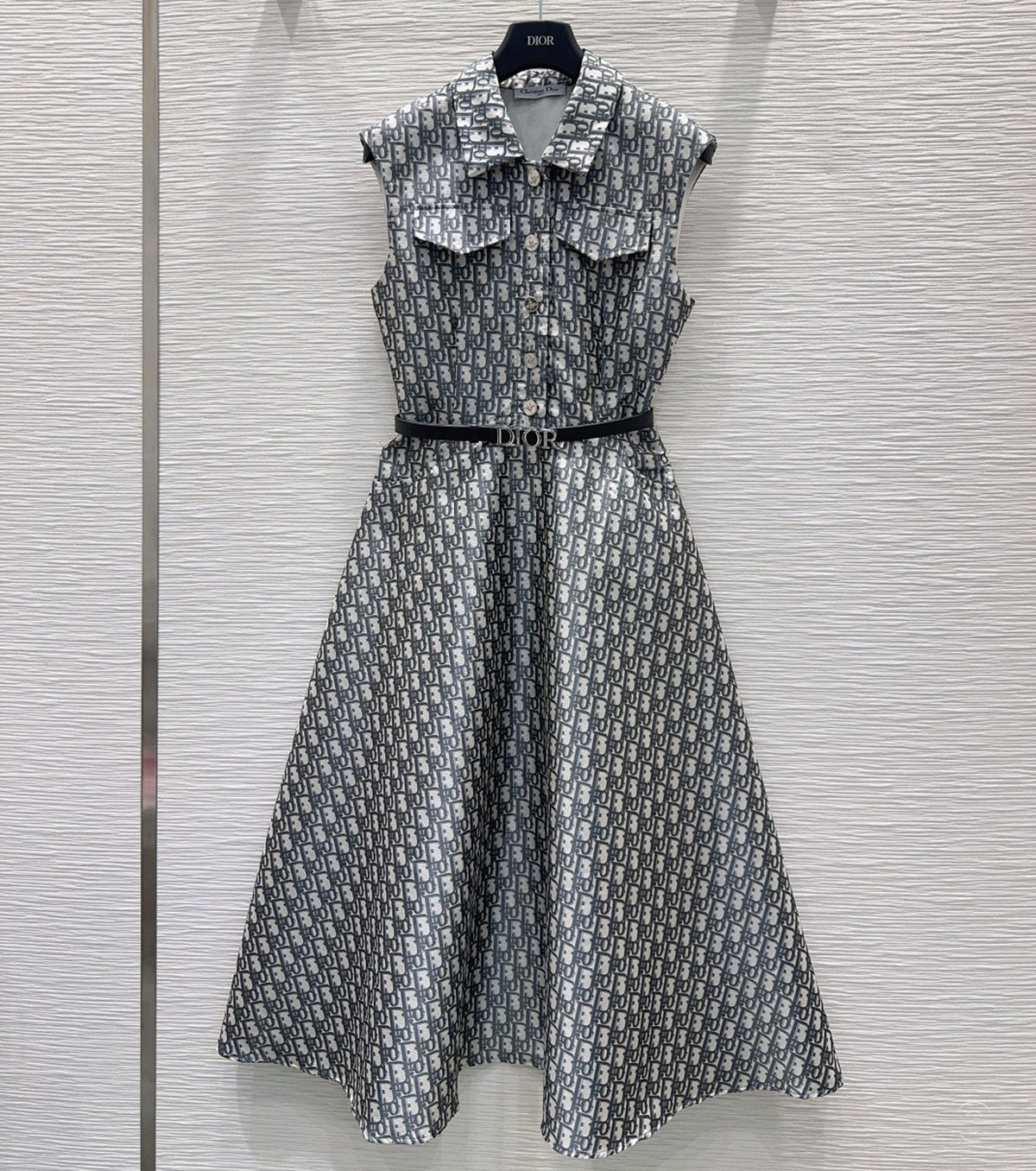 Oblique dress