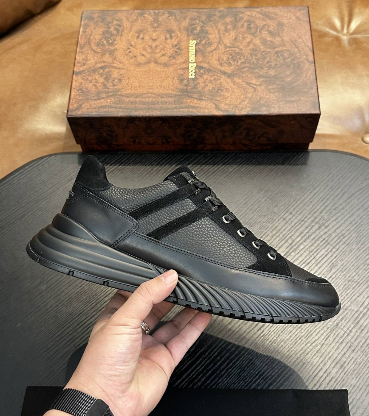 Кожени маратонки