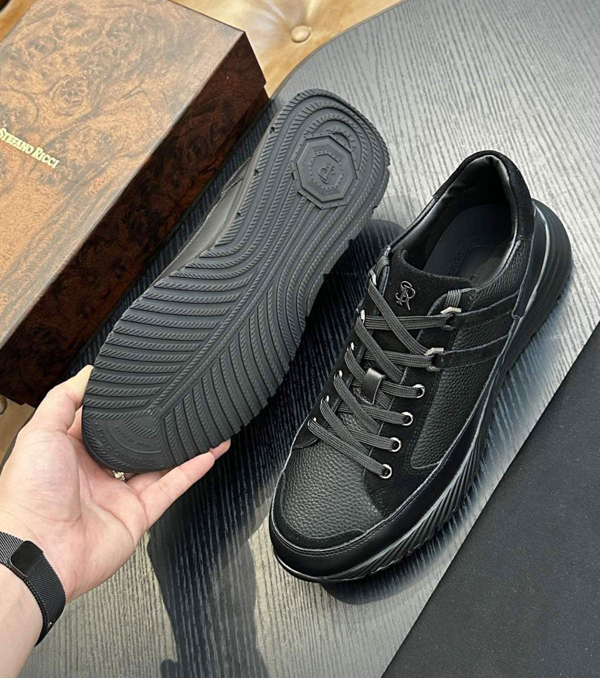 Кожени маратонки