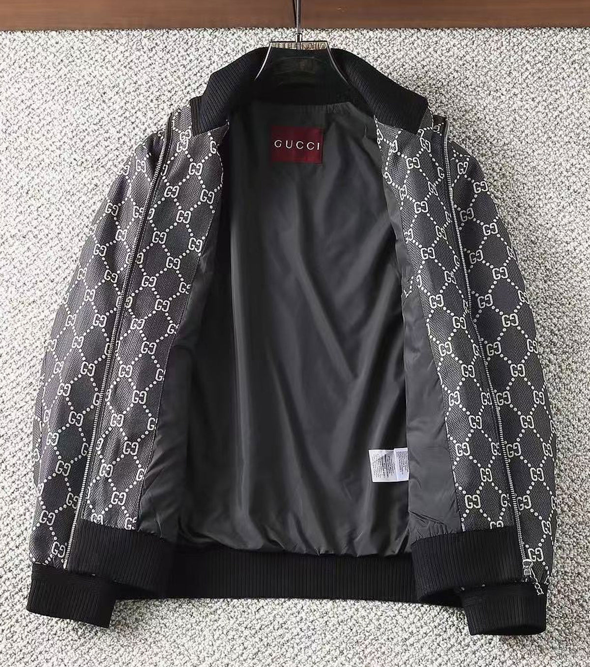 Мъжки бомбър