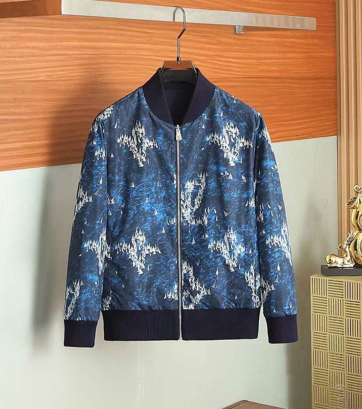 Мъжки бомбър