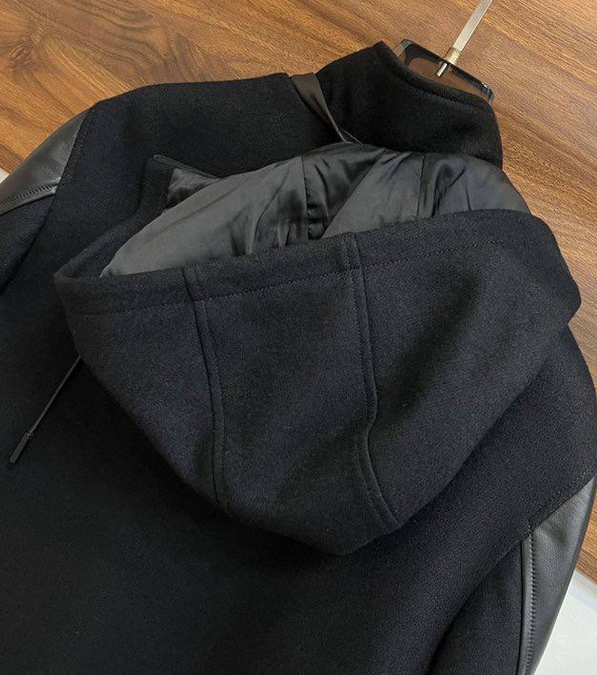 Мъжко яке с кожени ръкави