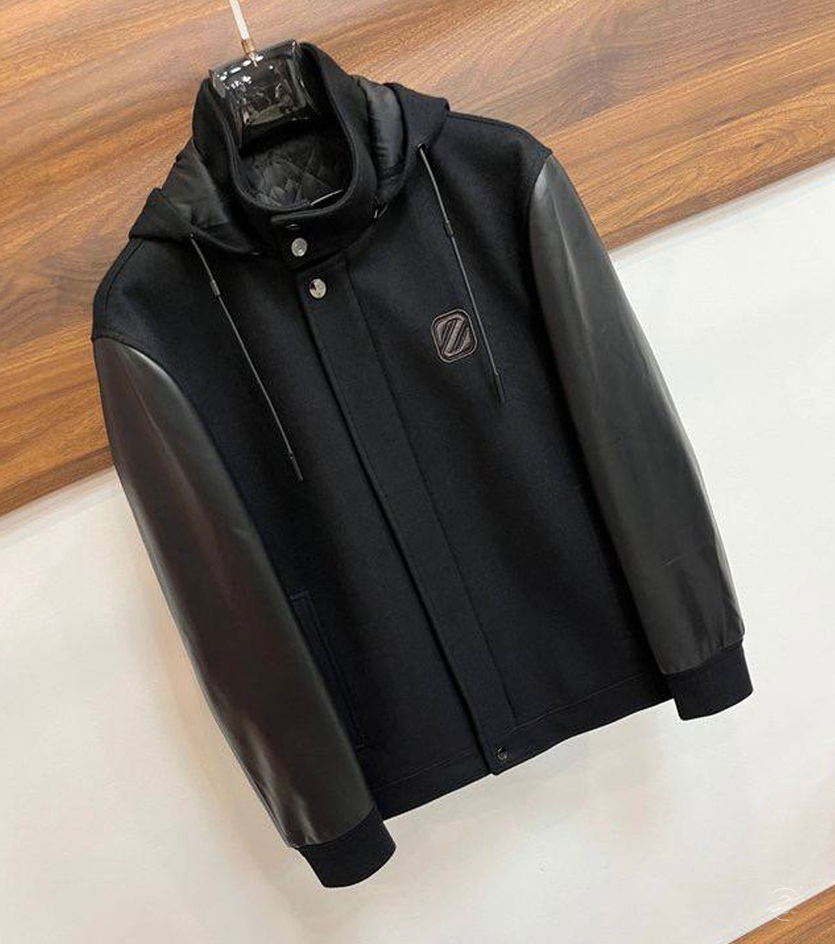 Мъжко яке с кожени ръкави