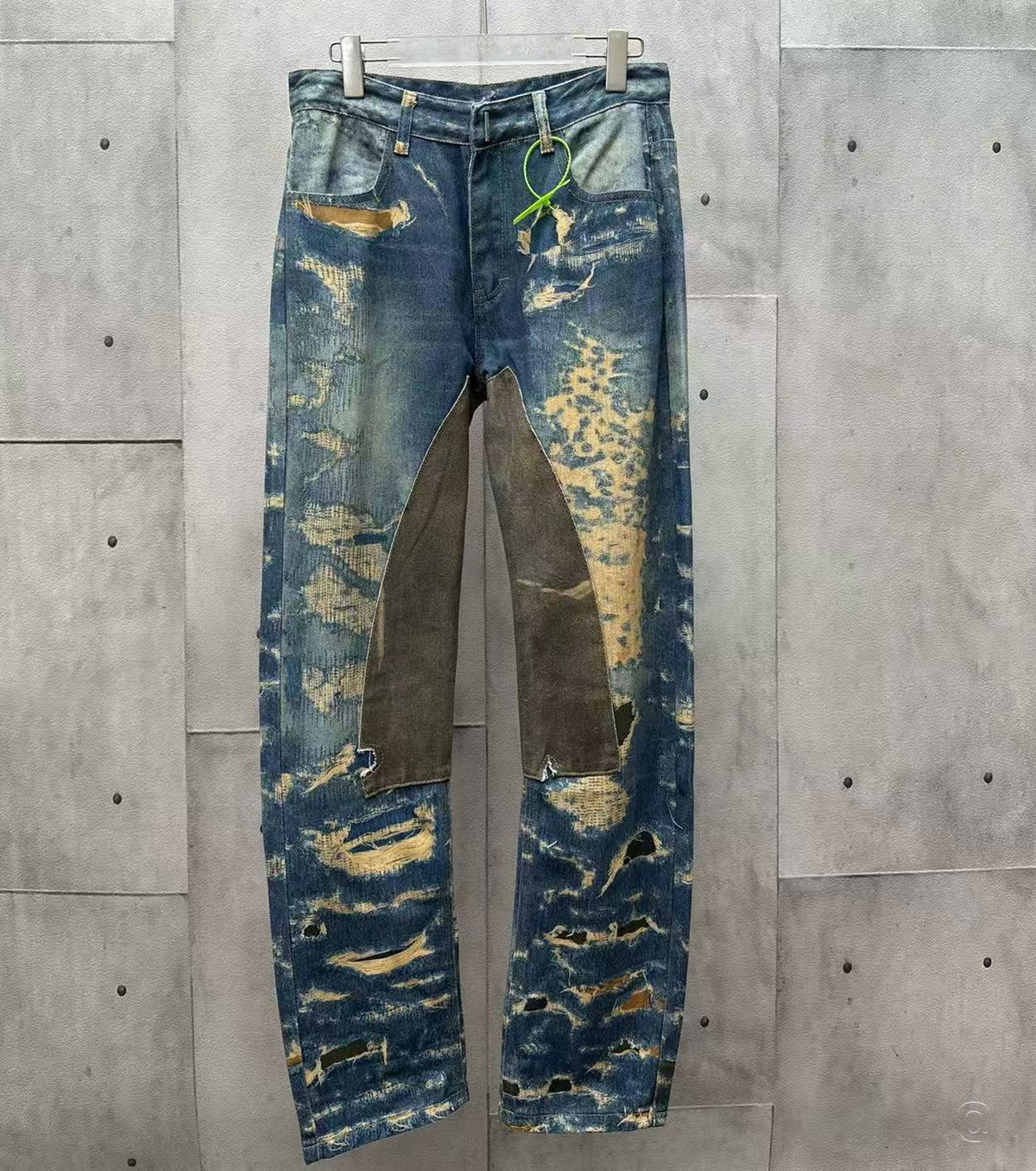 Men Distressed Straight-Leg Jeans