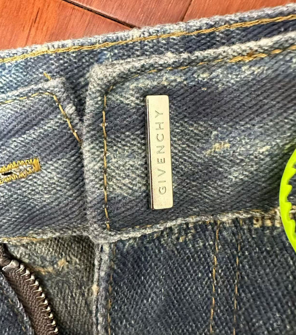 Men Distressed Straight-Leg Jeans