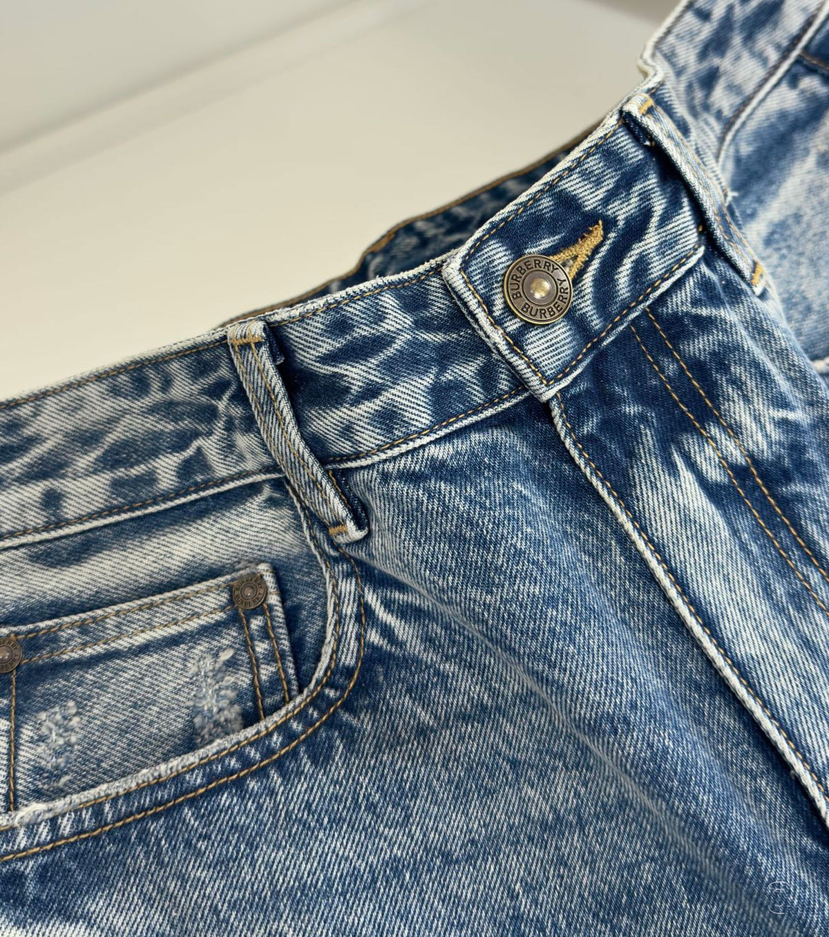 Men Straight fit Jeans