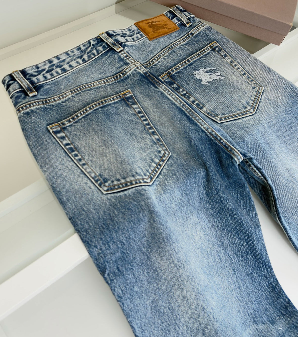 Men Straight fit Jeans