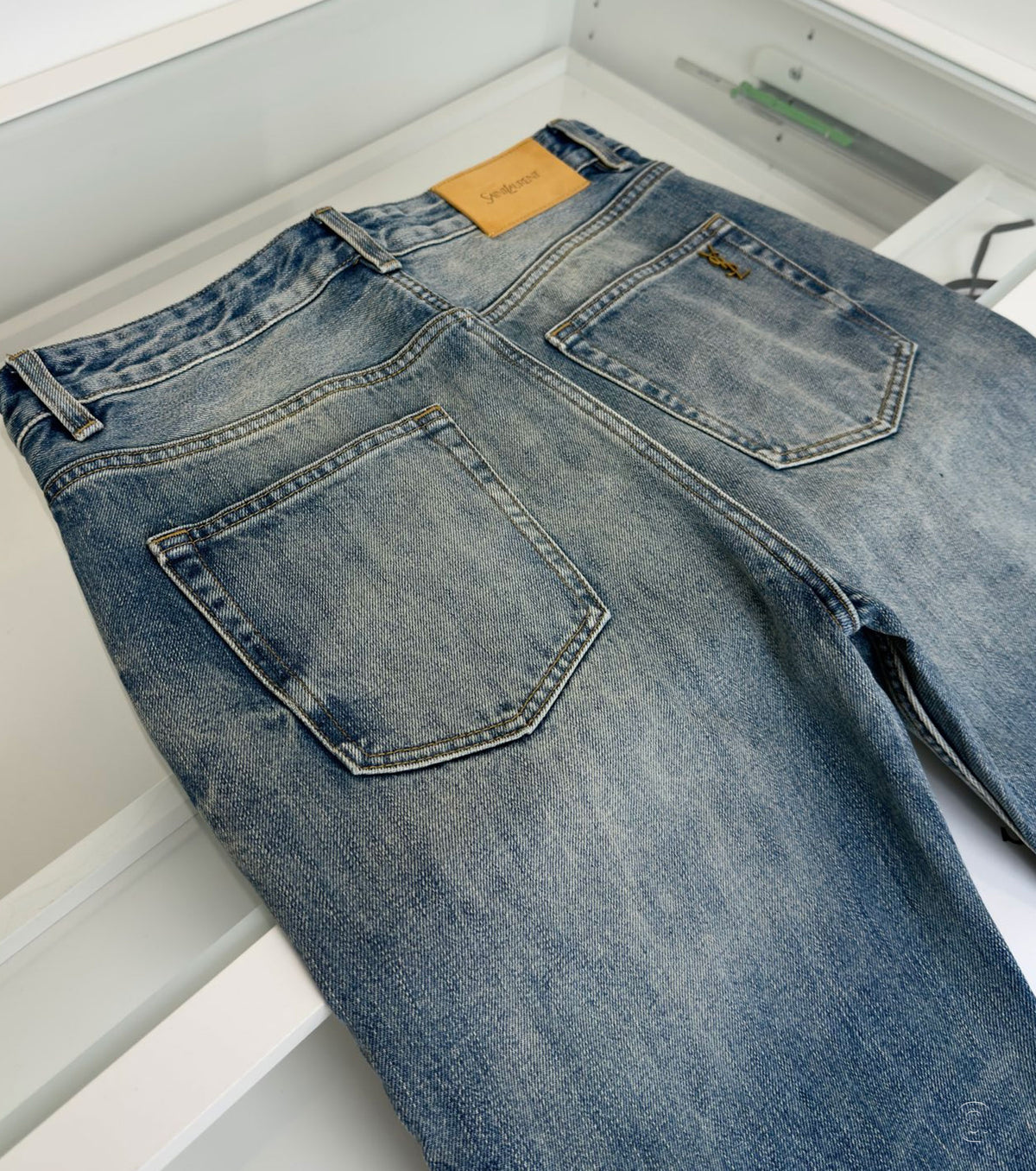 Men Straight fit Jeans