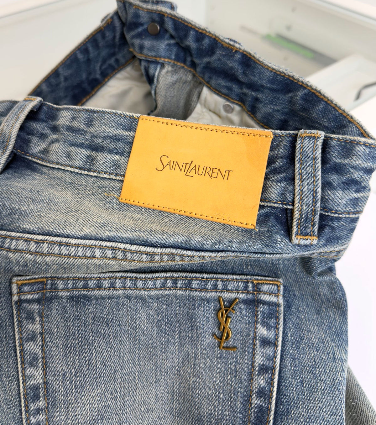 Men Straight fit Jeans