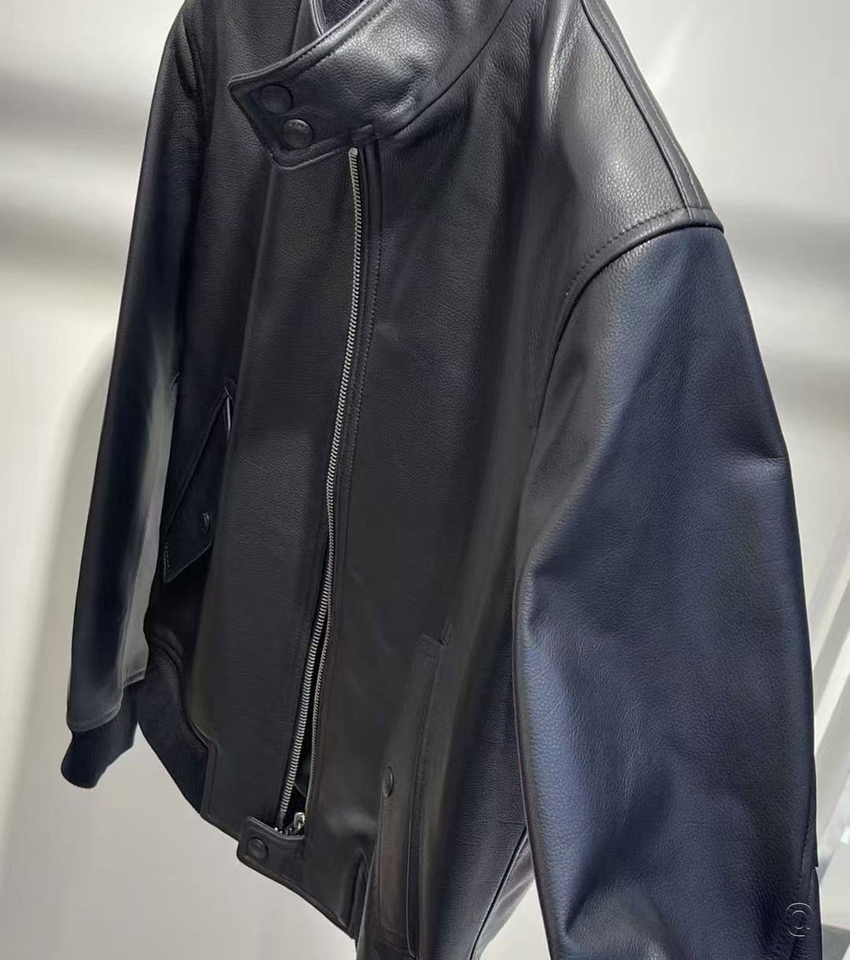 Мъжки бомбър естествена кожа