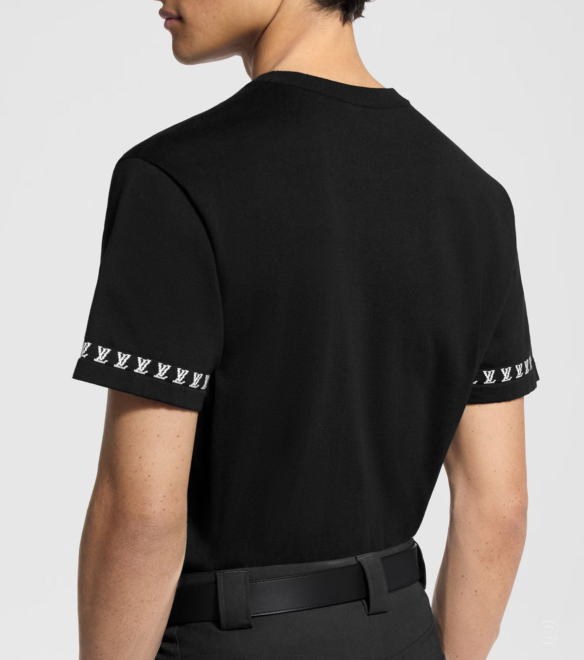 Short-Sleeved Signature Crewneck LS3094