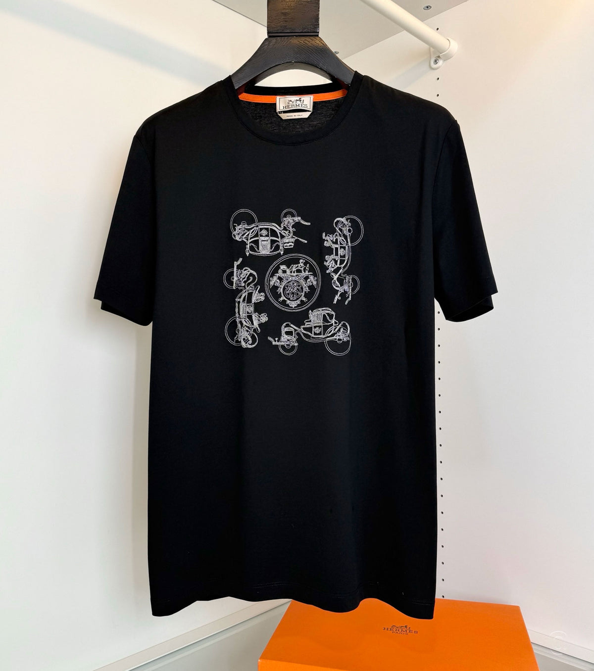 Бродирана тениска