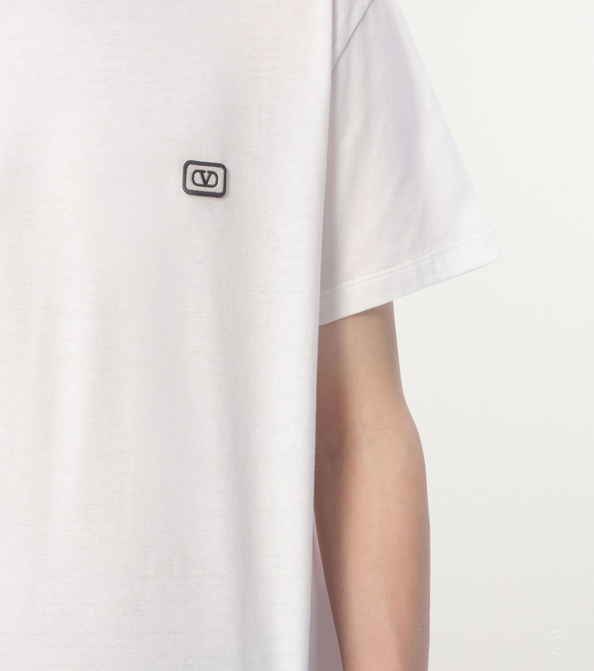 Cotton V Logo T-Shirt VL2071