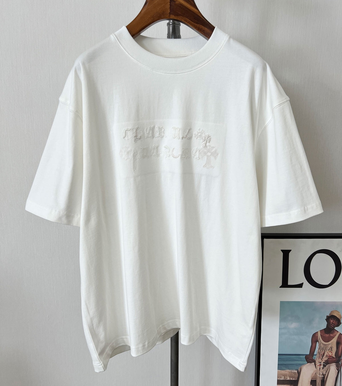 Мъжка бродирана тениска