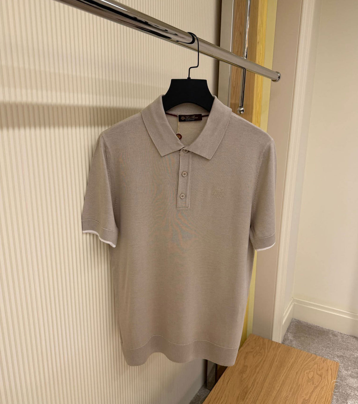 Finely knitted polo shirt 26-8424