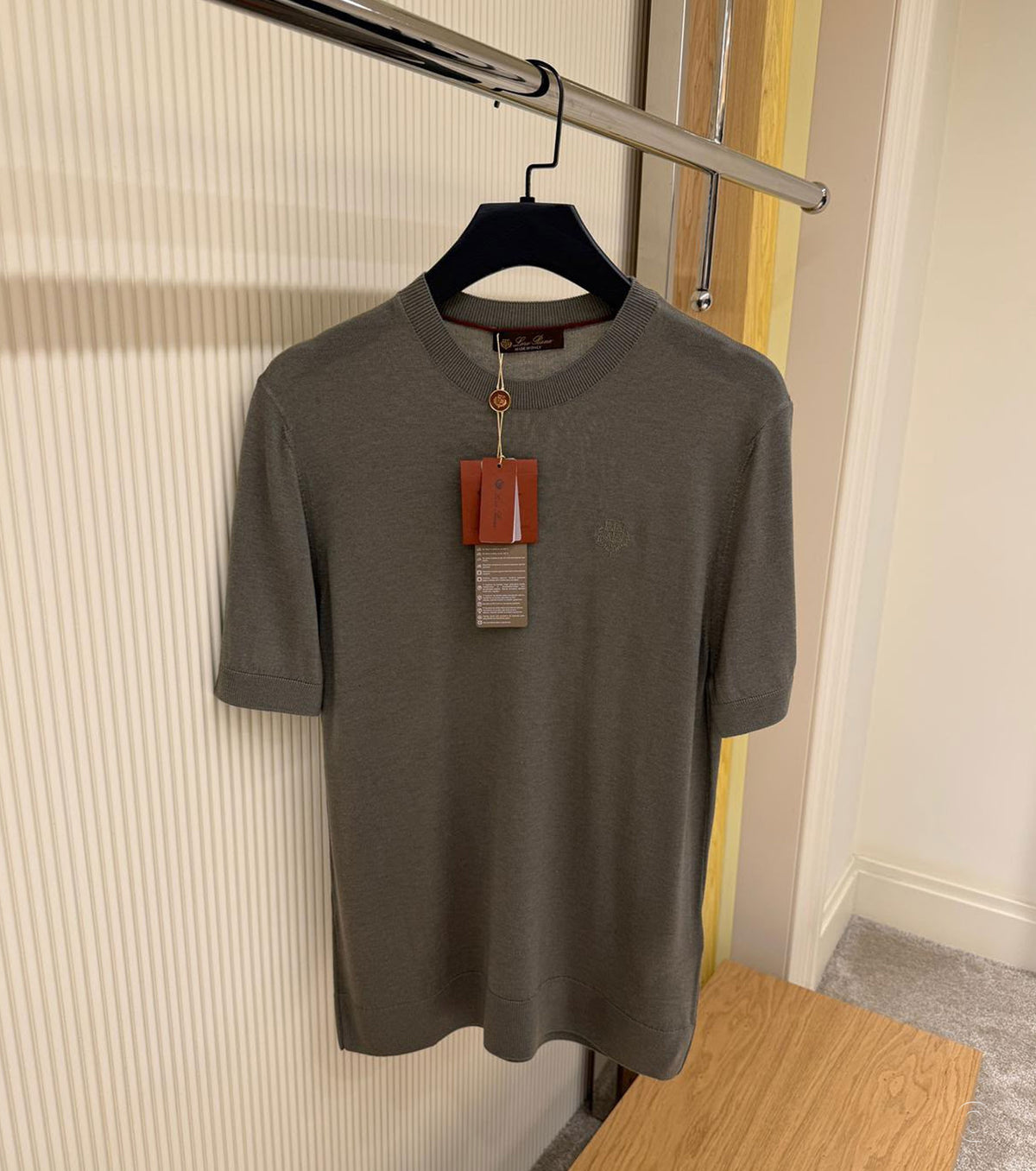 Finely knitted t-shirt 26-8430