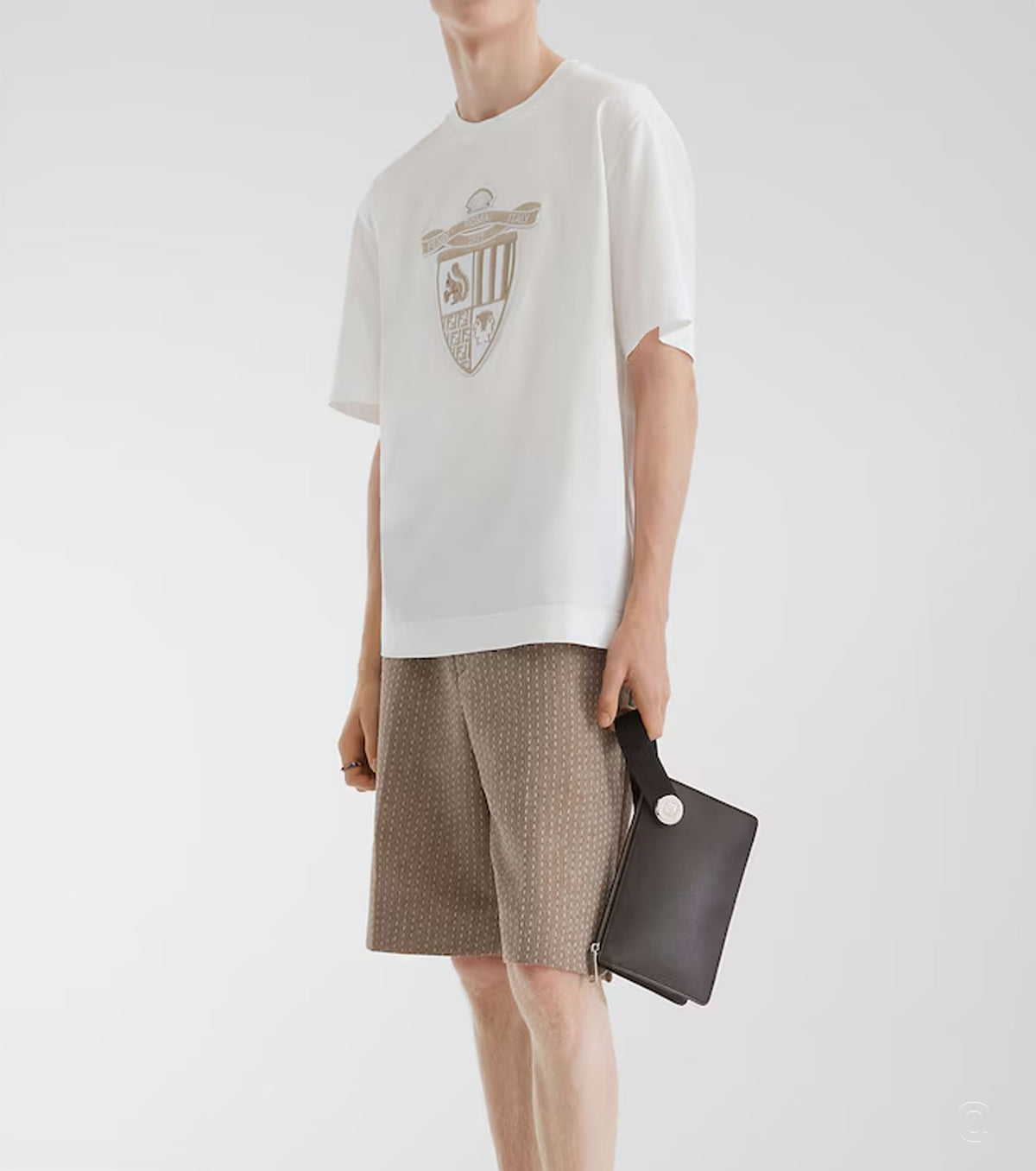 Бродирана памучна тениска FN2052