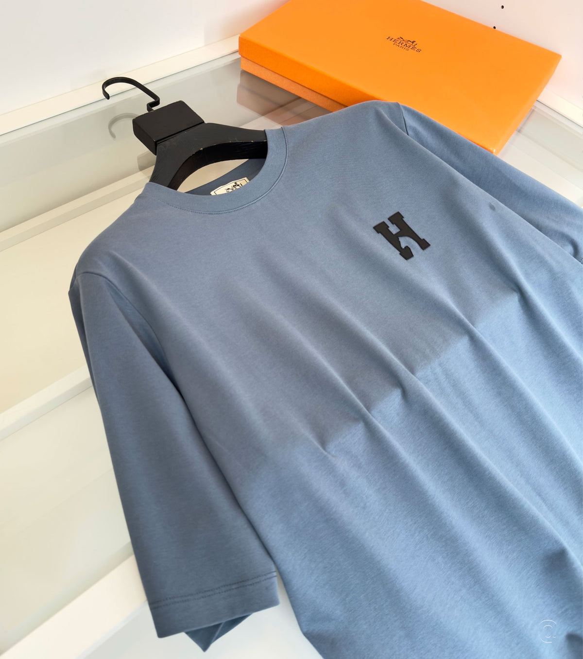 Тениска "H'Cheval" с кожени детайли