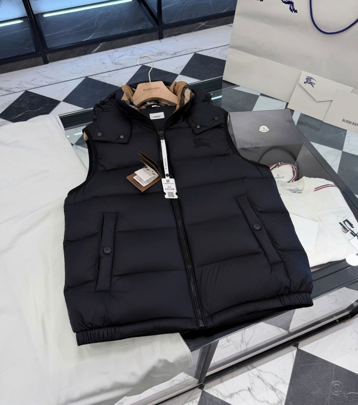 Men Down vest