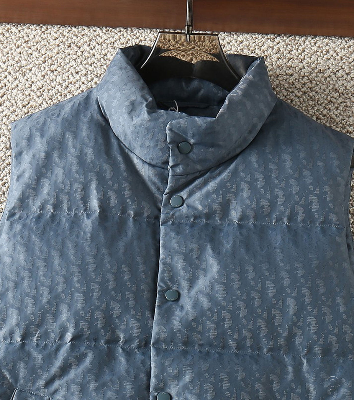 Жакардов пухен елек