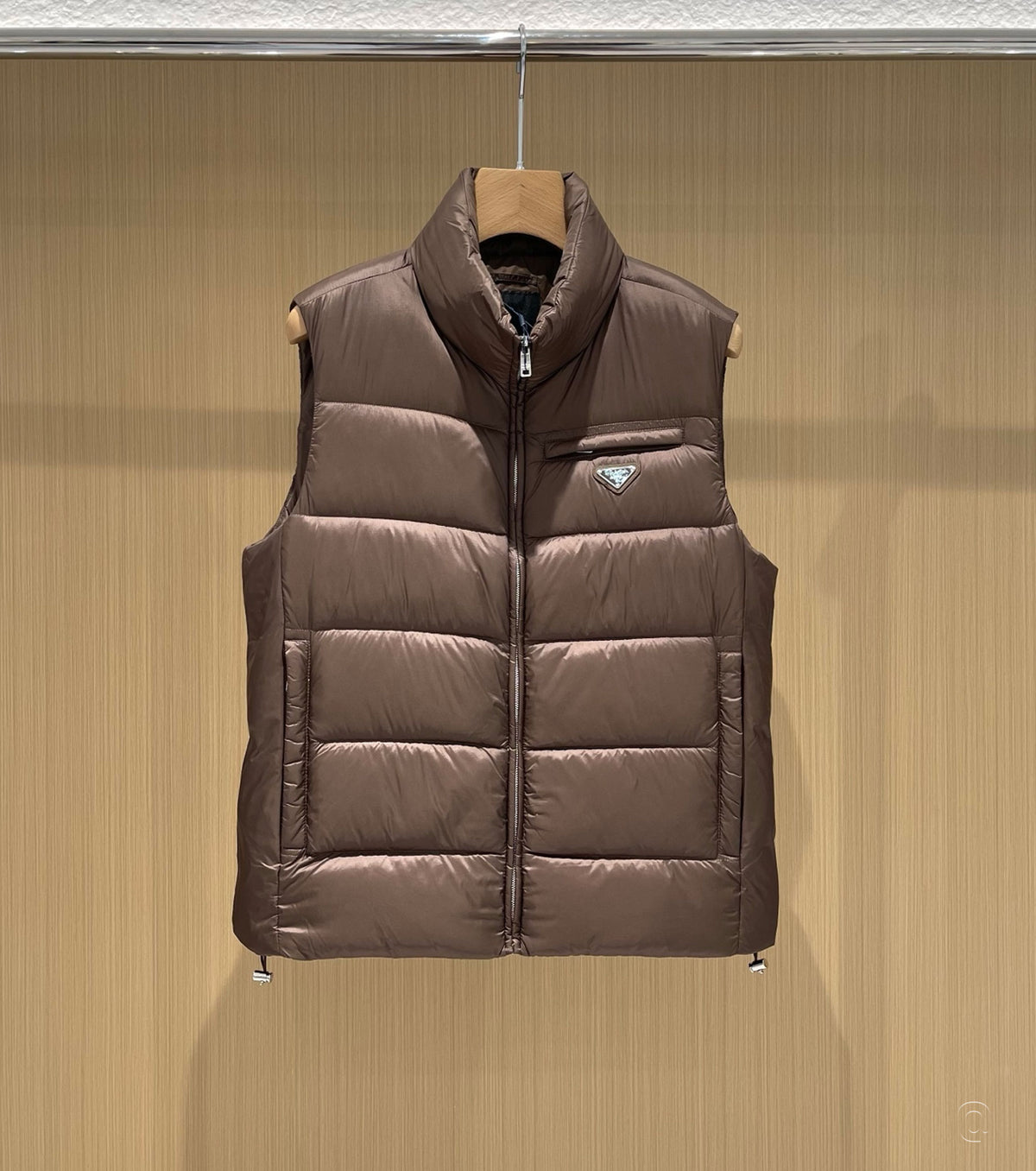 Men down vest
