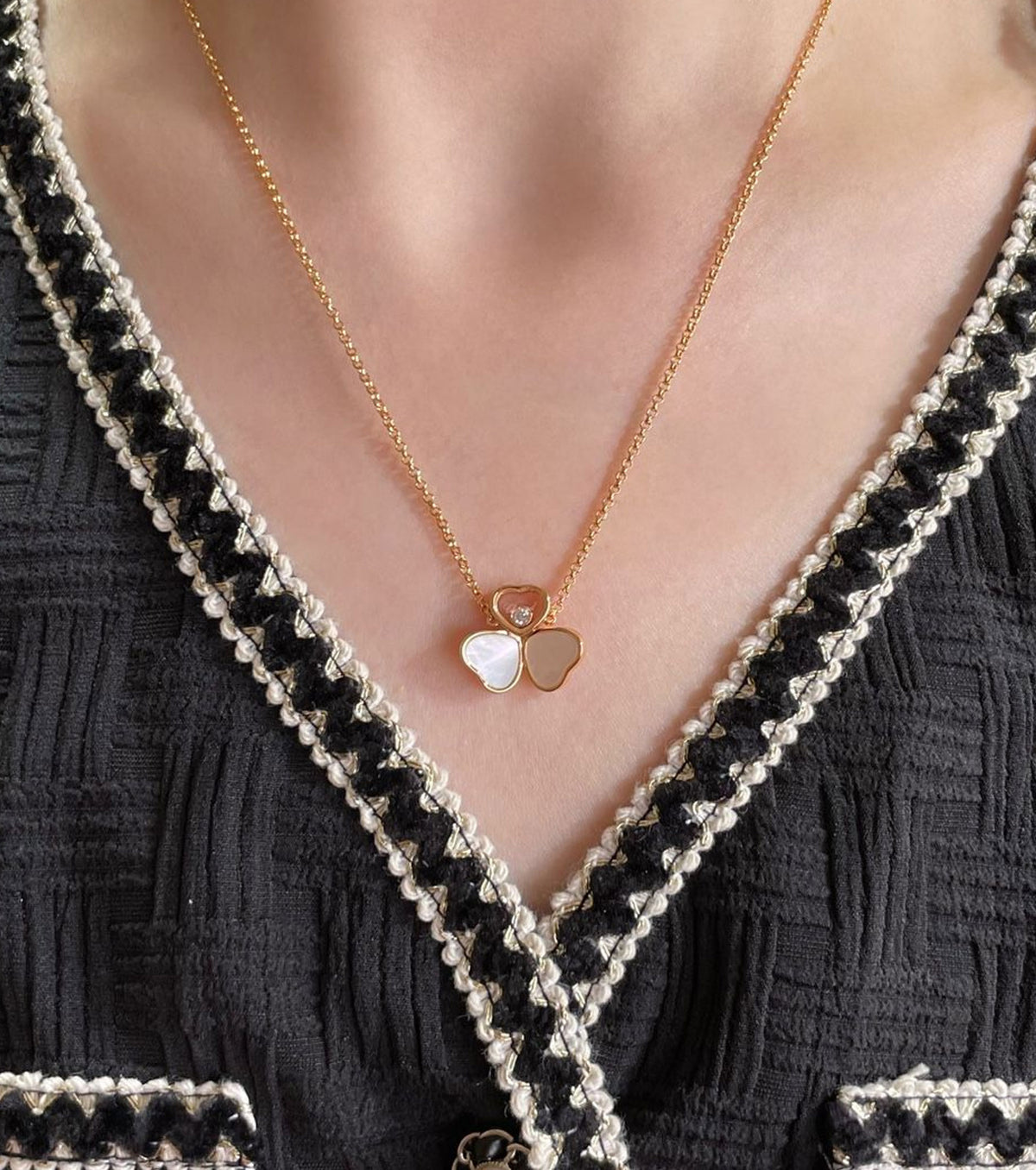 HAPPY HEARTS WINGS NECKLACE