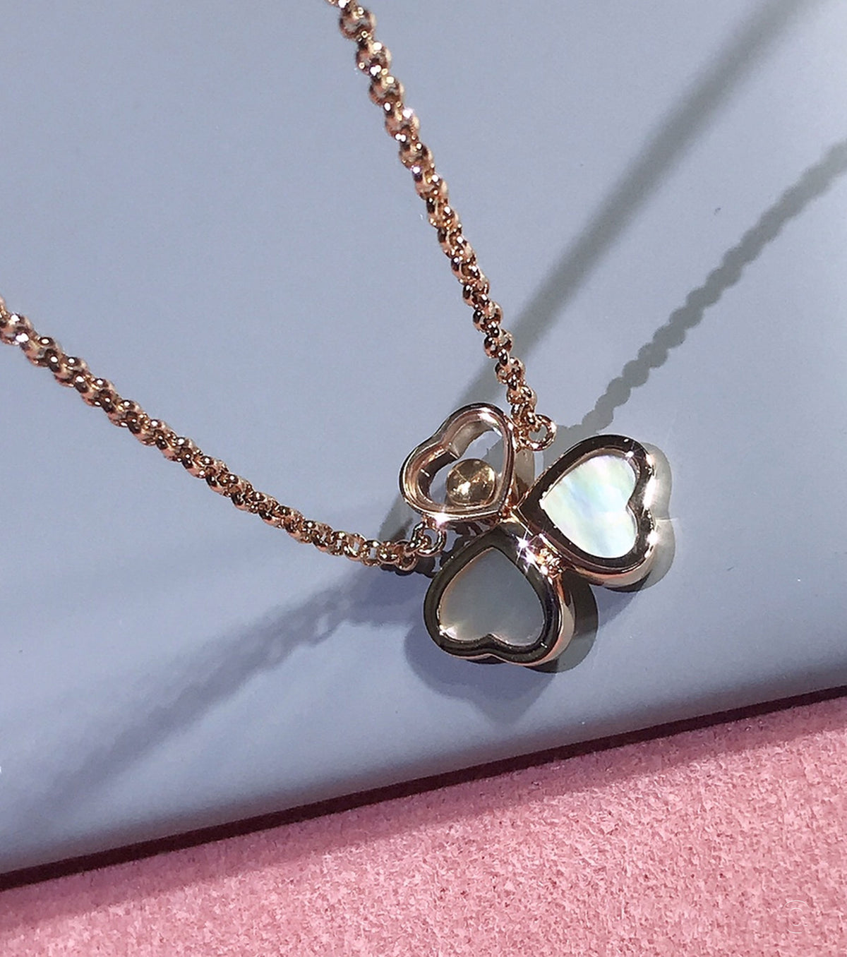 HAPPY HEARTS WINGS NECKLACE