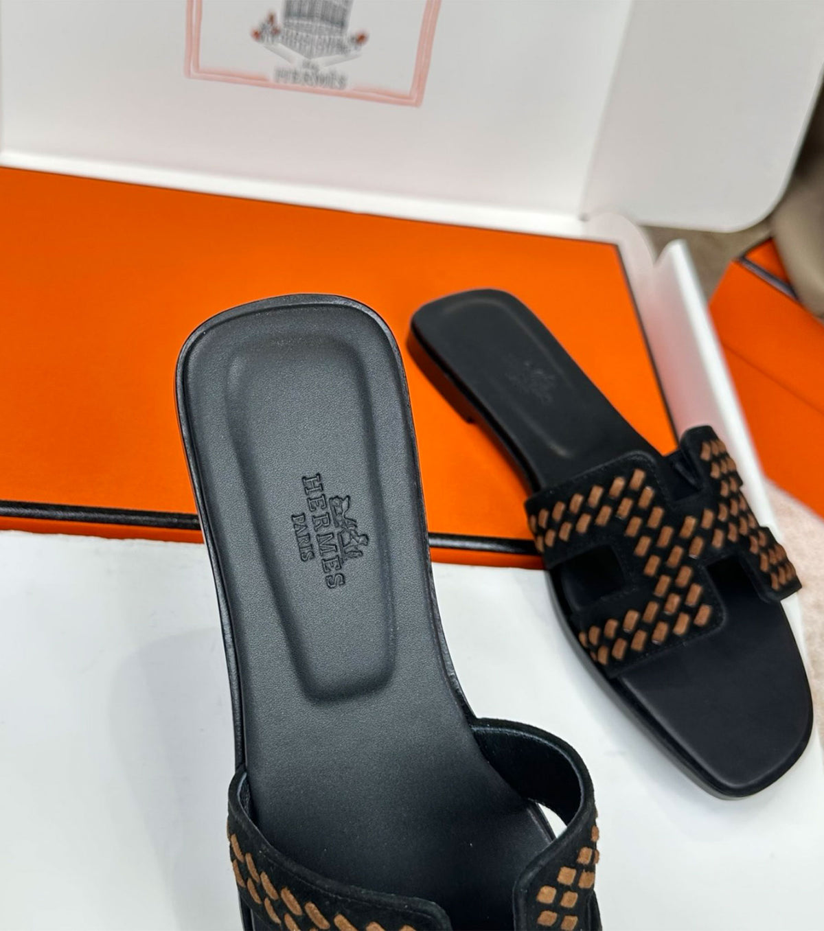 Oran sandal