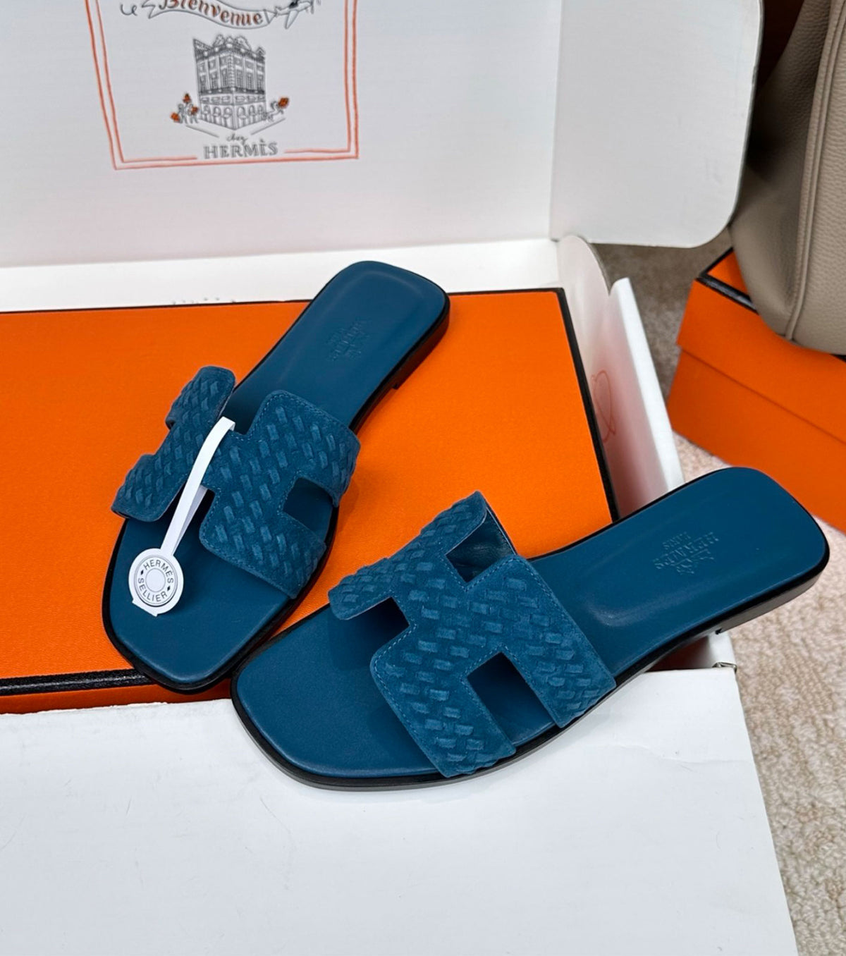 Oran sandal