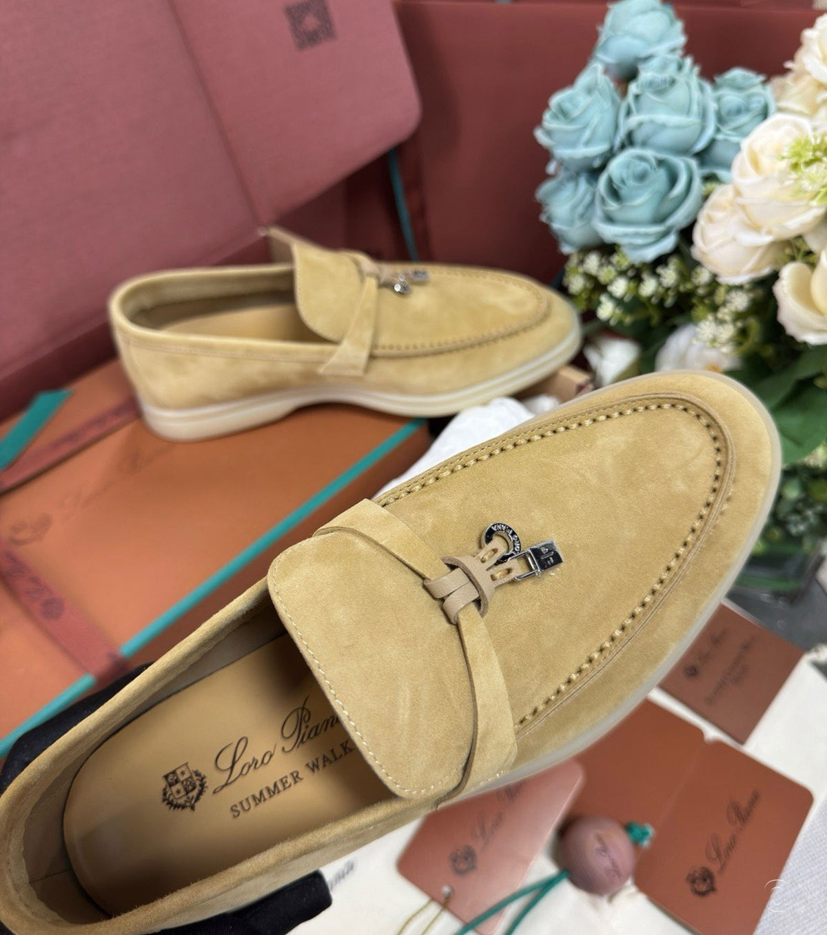 Unisex Summer Charms Walk Loafer