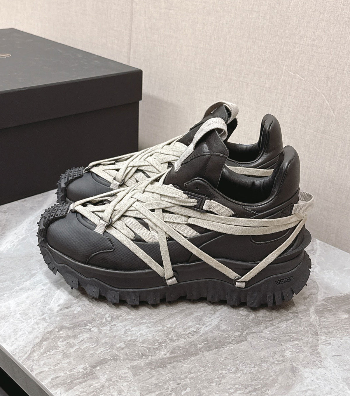 Trailgrip Megalace Sneakers