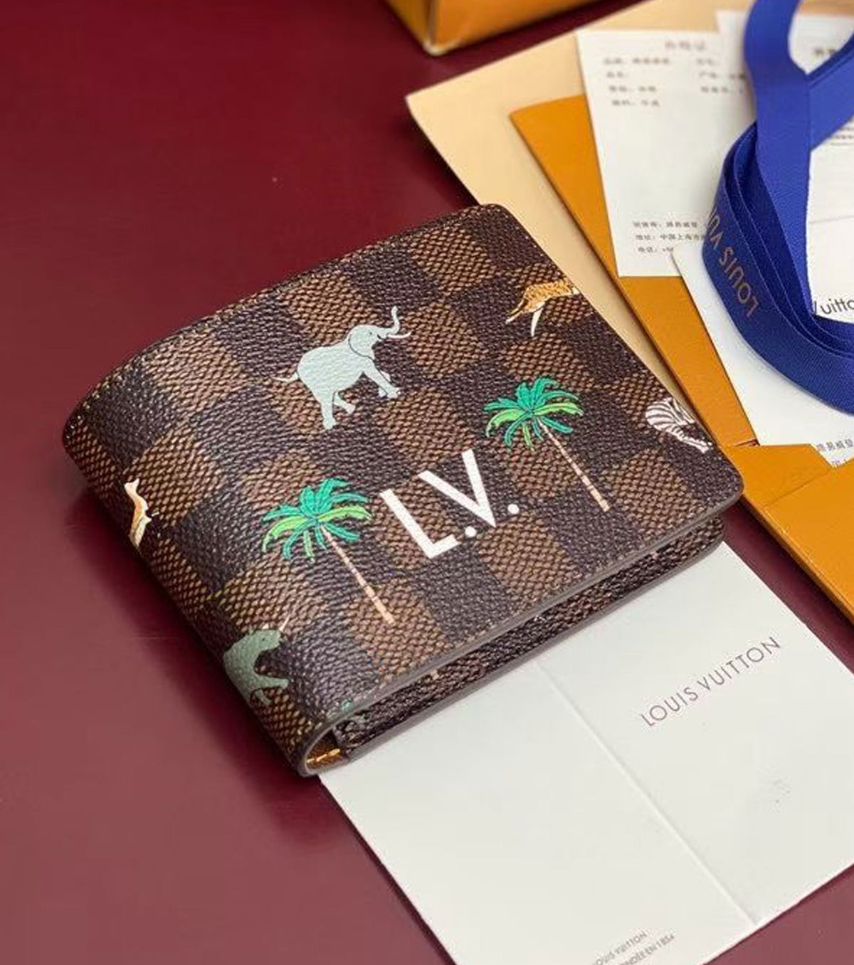 Multiple Wallet x The Darjeeling Limited