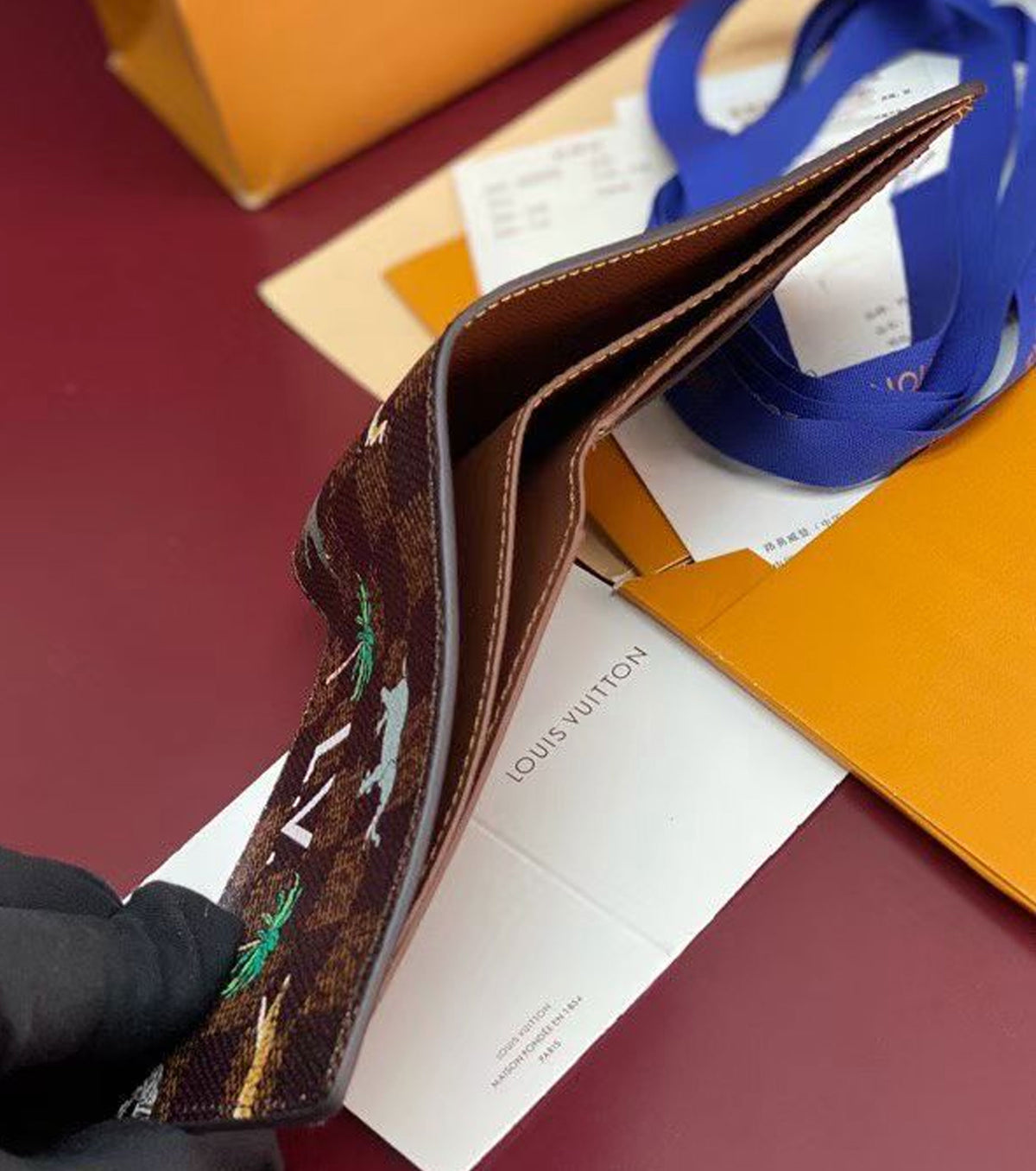 Multiple Wallet x The Darjeeling Limited