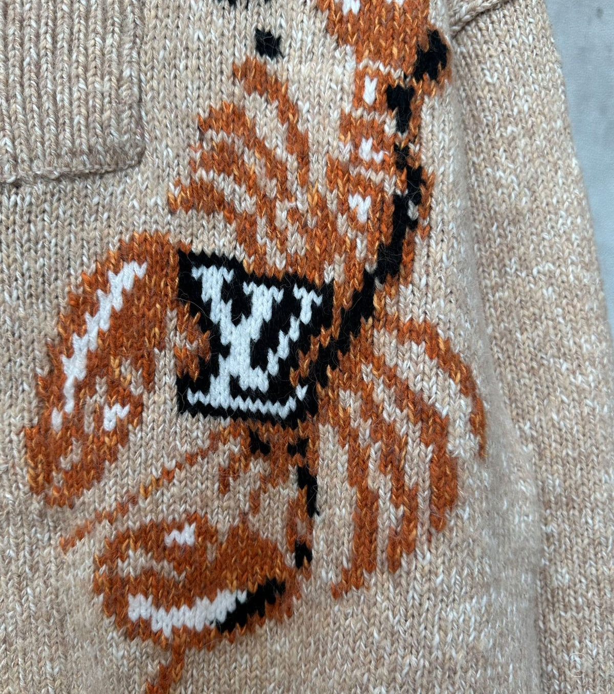 Плетена жилетка с цип