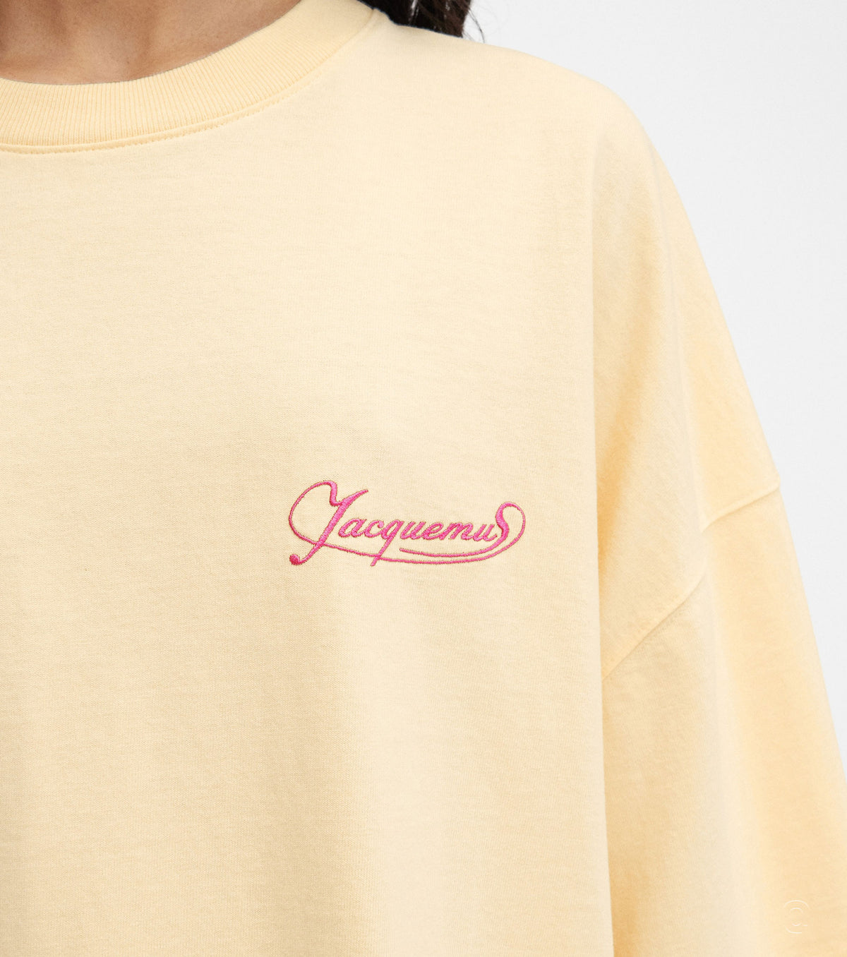 Embroidery of The Corto t-shirt - Fashion Dose