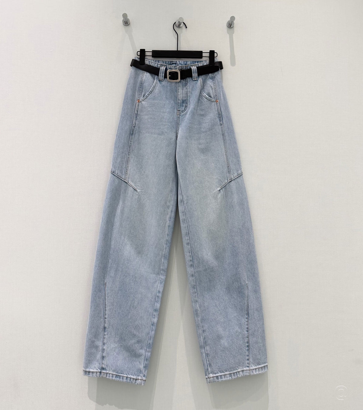 Balloon fit jeans