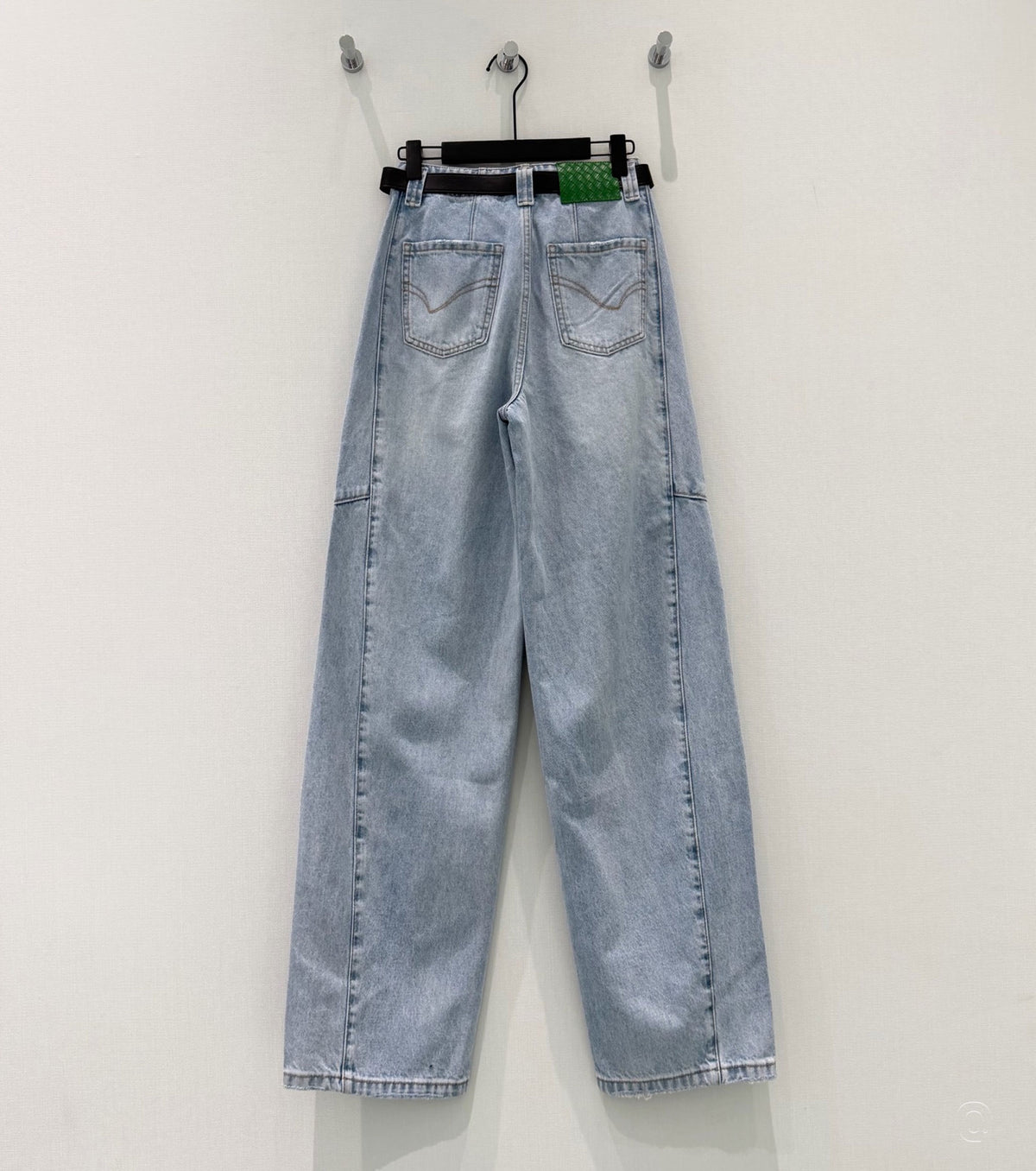 Balloon fit jeans
