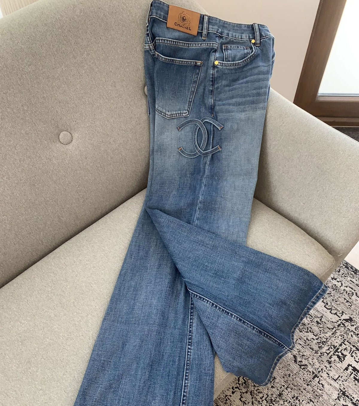 Women jeans