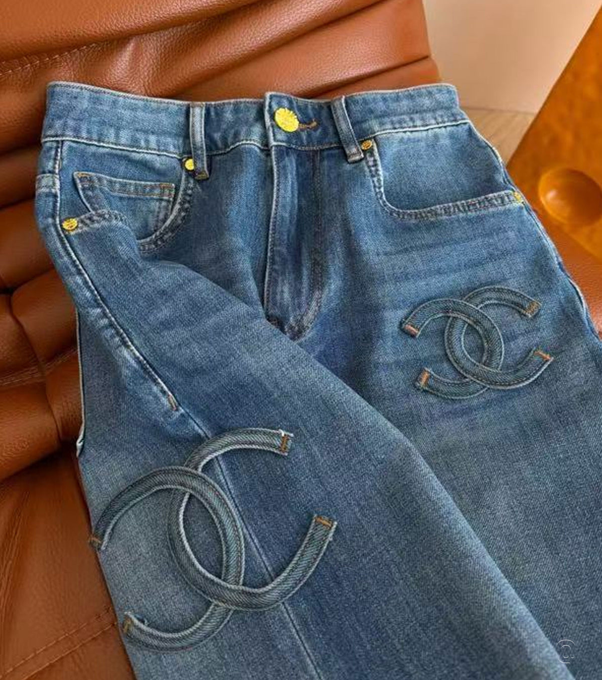Women jeans