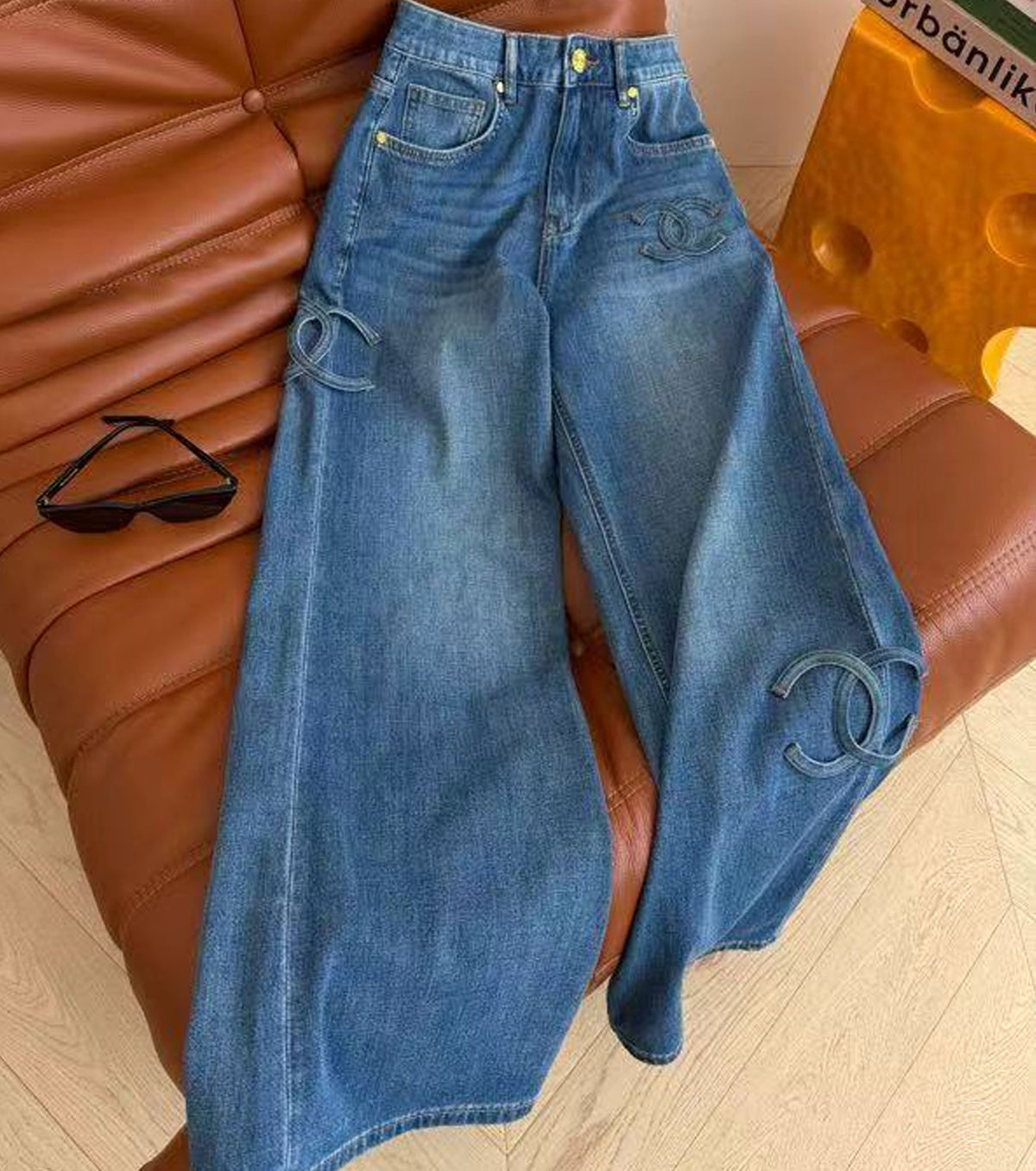 Women jeans