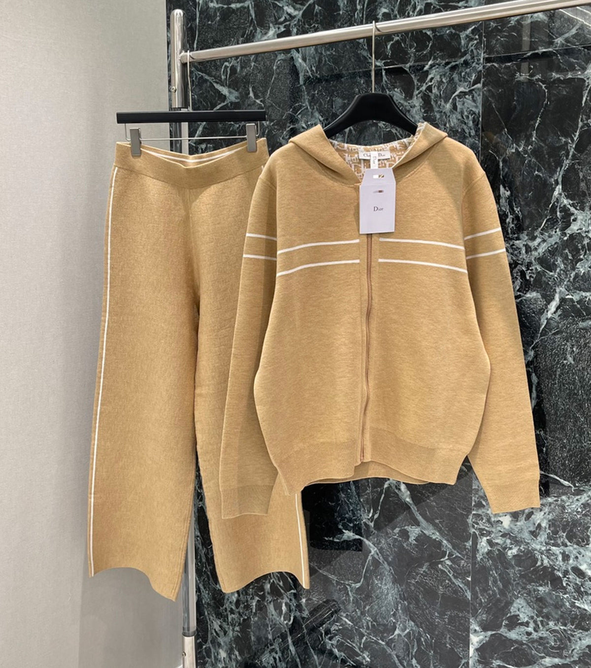 Women Reversible Set